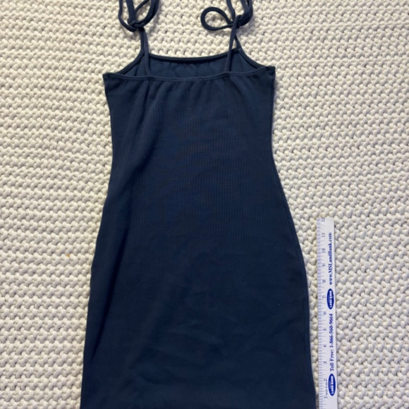 Lulus navy blue tight ribbed dress! - Picture 8 of 8